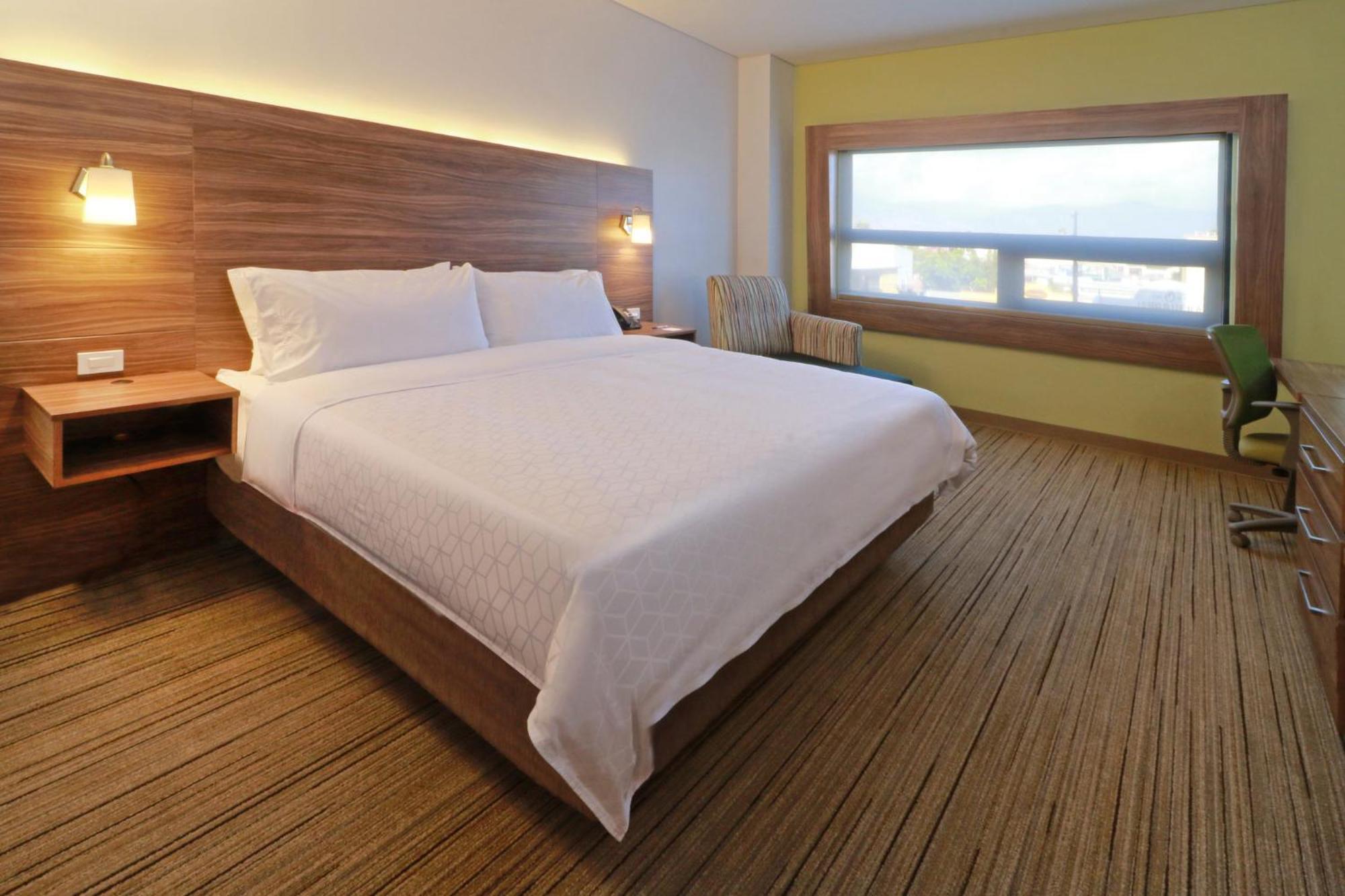 Holiday Inn Express & Suites - Ensenada Centro By Ihg Exterior photo